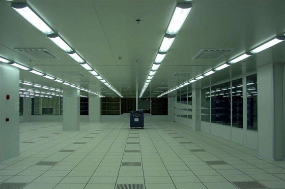 全钢PVC防静电地板车间效果图 全钢PVC防静电地板车间效果图